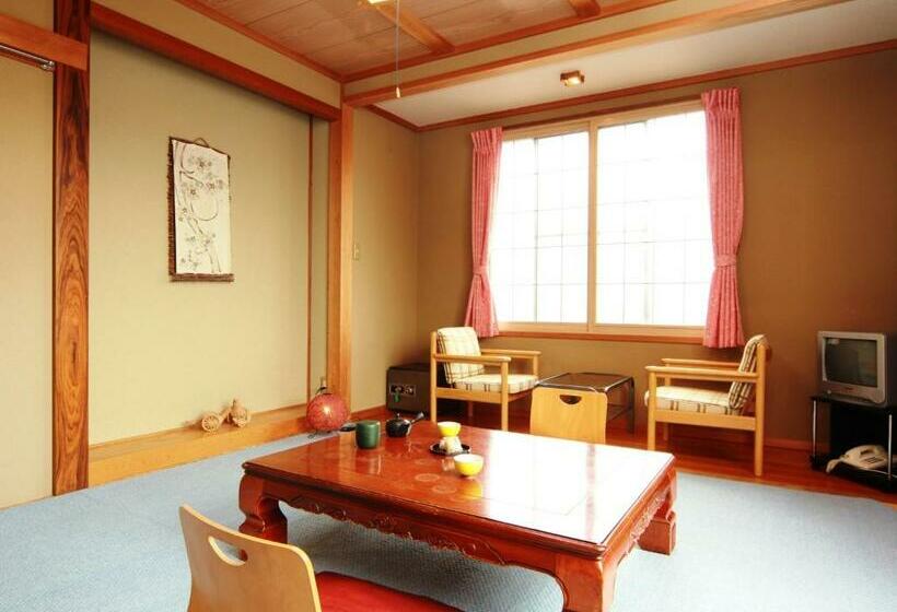 스탠다드 룸, Hatoguruma Kawabata