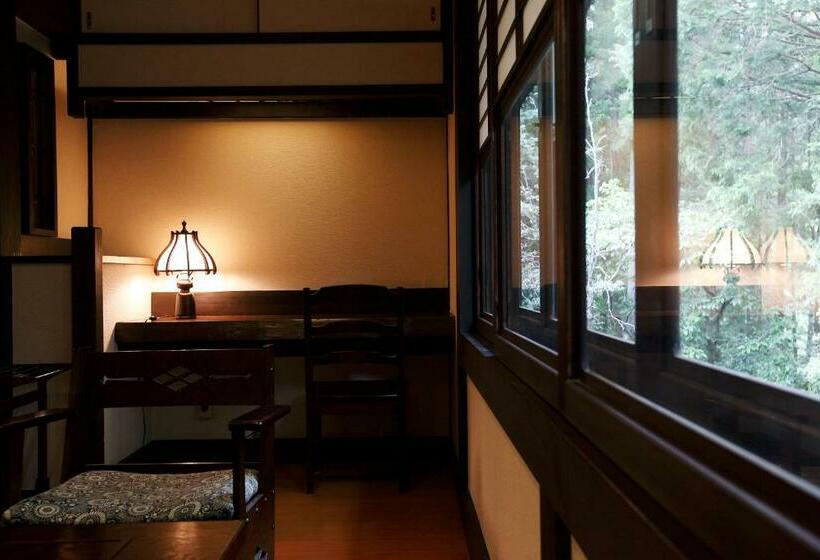 Quarto Estandar, Hazu Gassyo