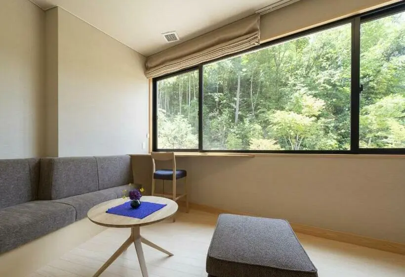 Deluxe-huone, Sekisuien