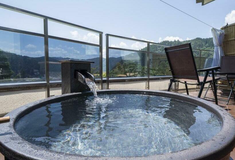 Номер Deluxe, Sekisuien