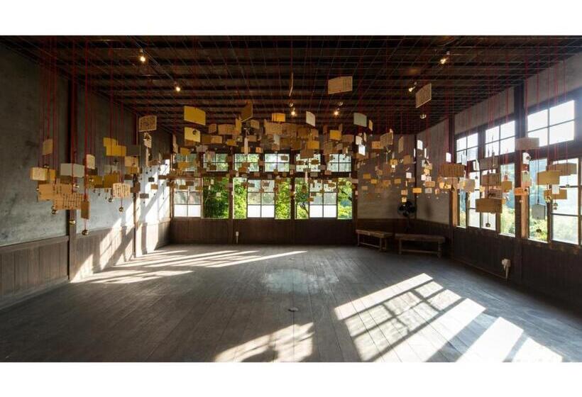 スタンダードスタジオ, Ayameya Ryokan