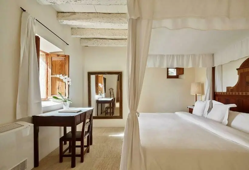 Juniorsvit, Son Gener Hotel Spa