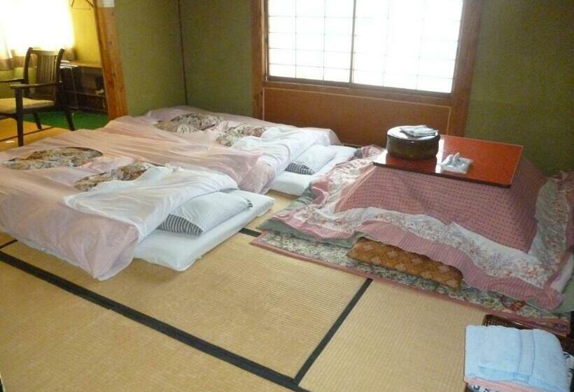 디럭스 룸, Uotoshi Ryokan