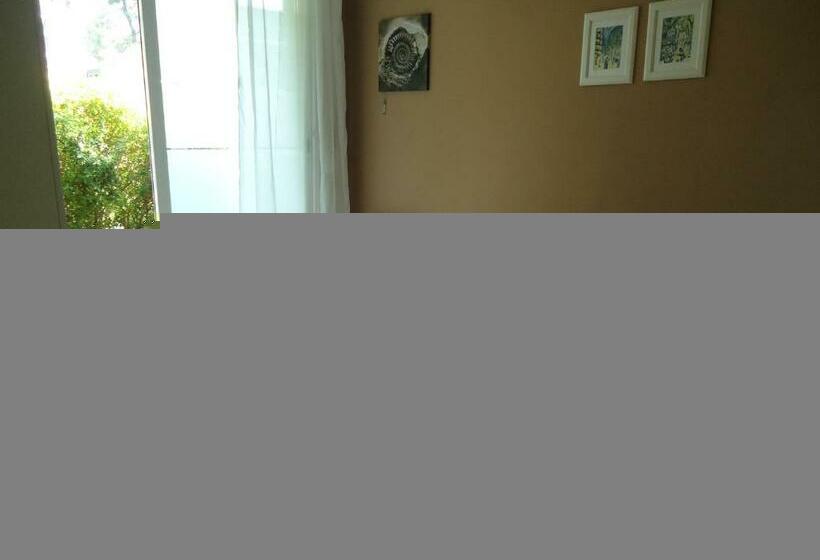 带共用浴室的标准房间, B&b Inés