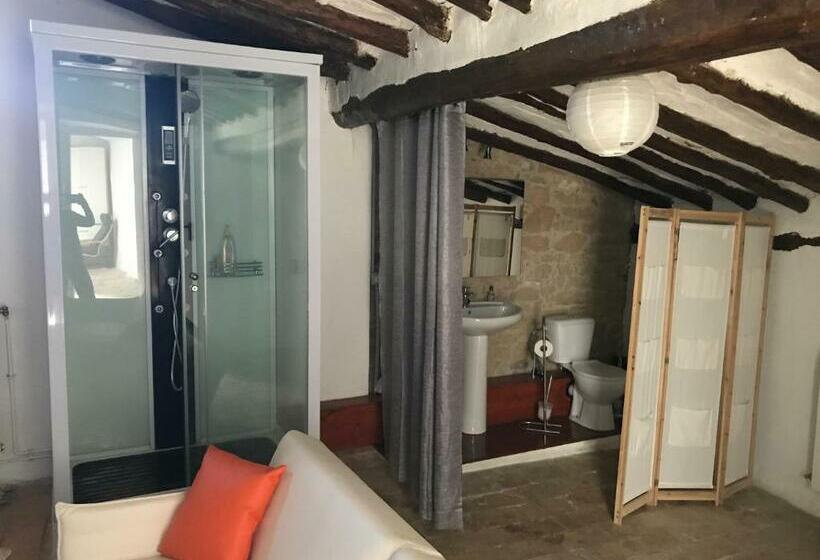 Семейный Номер, Casa Magica Villatuerta