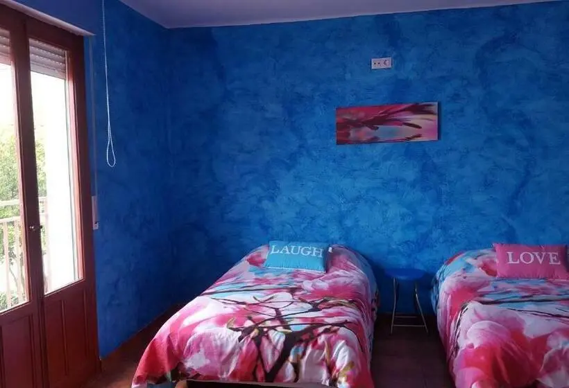 Standard Neljän Hengen Huone, Hostal A La Sombra Del Laurel