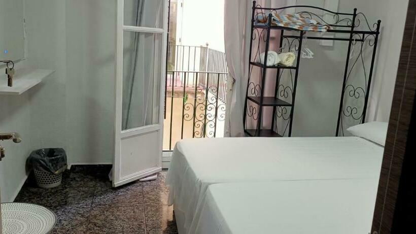 اتاق استاندارد با سرویس بهداشتی مشترک, Old Center Inn Alicante