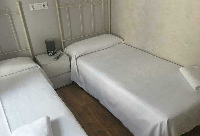 اتاق استاندارد, Albergue Santiago Apostol
