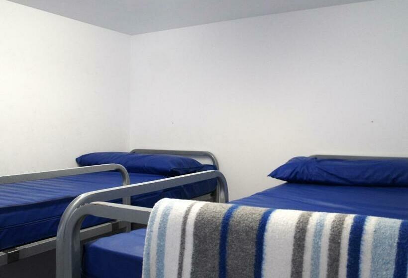 四人标准间, Albergue Santiago Apostol