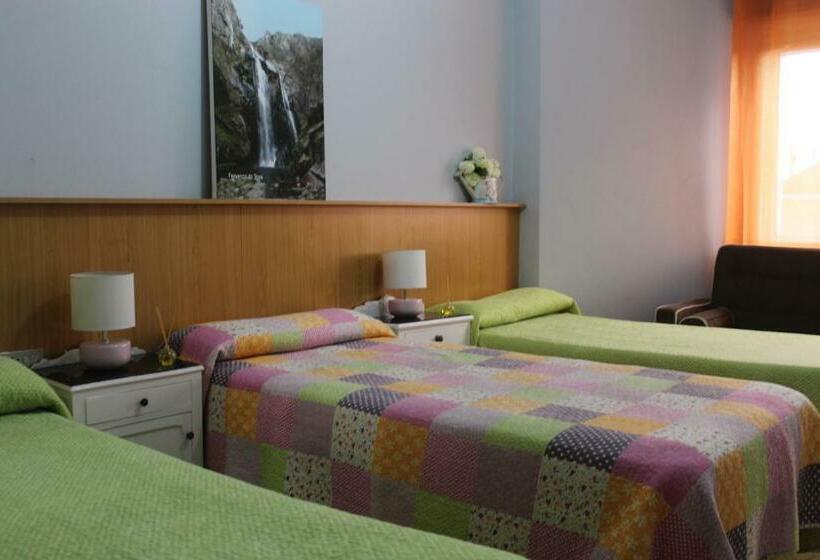 Кровать в Общей Комнате, Albergue Turistico Silleda