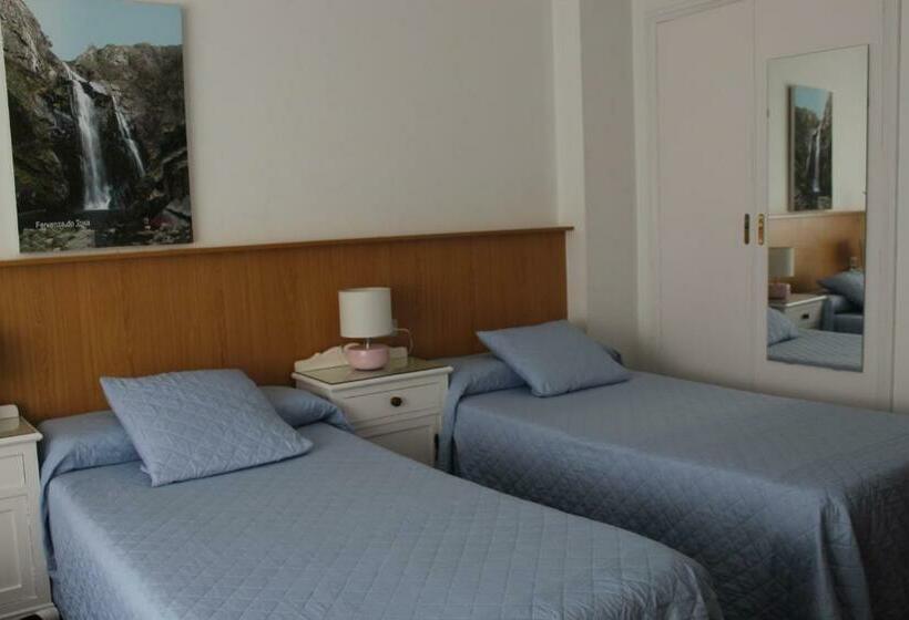 Кровать в Общей Комнате, Albergue Turistico Silleda