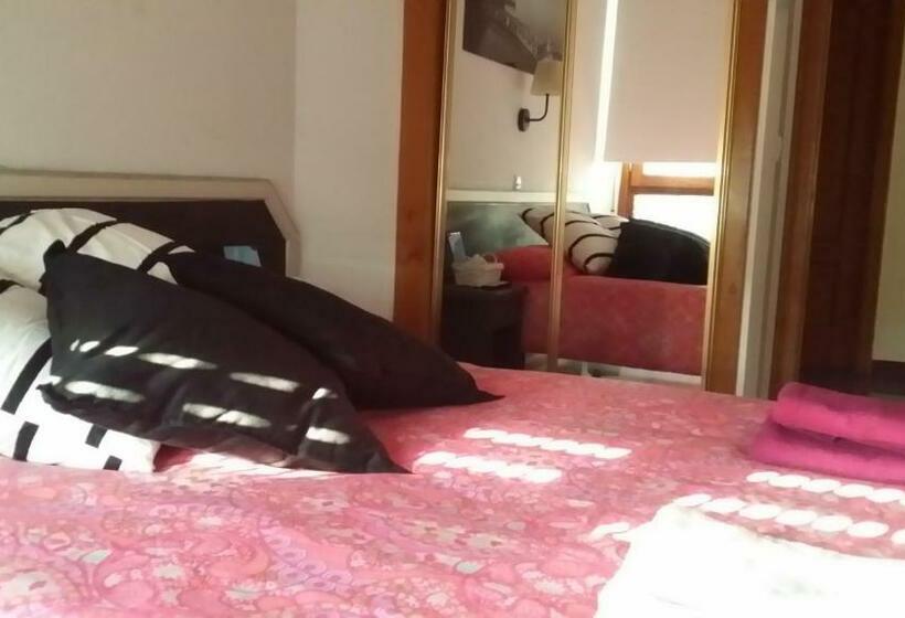 اتاق استاندارد با سرویس بهداشتی مشترک, Alojamiento Miramar