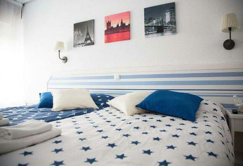 اتاق استاندارد با سرویس بهداشتی مشترک, Alojamiento Miramar