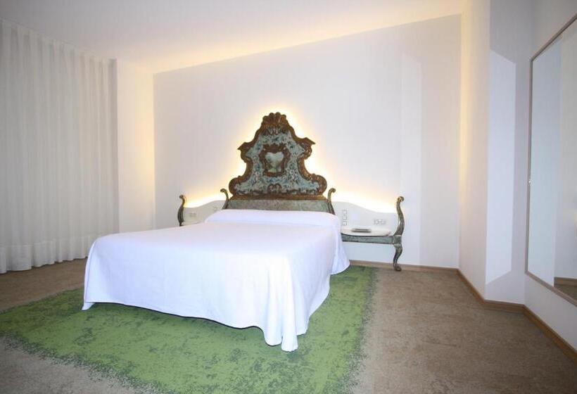 חדר דלוקס עם מרפסת, Cal Piteu