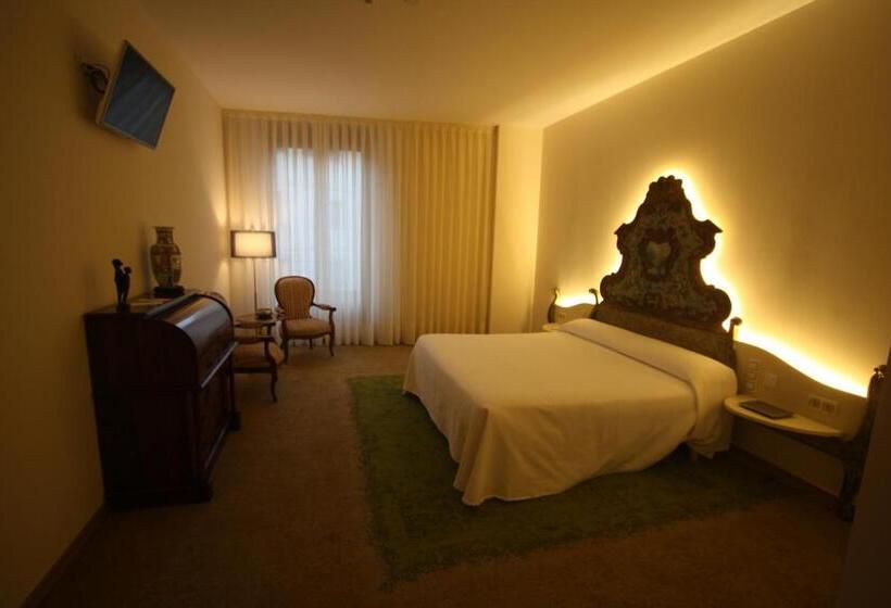 חדר דלוקס עם מרפסת, Cal Piteu