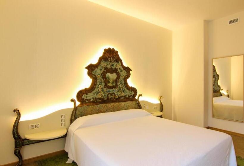 חדר דלוקס עם מרפסת, Cal Piteu