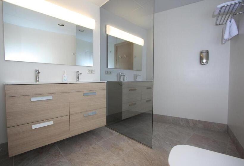 חדר דלוקס עם מרפסת, Cal Piteu