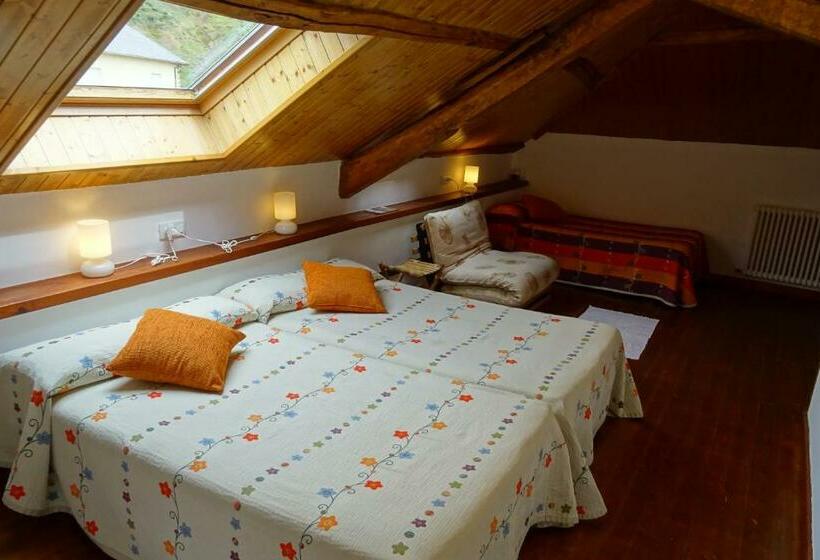 غرفة قياسية ثلاثية, Días De Luna