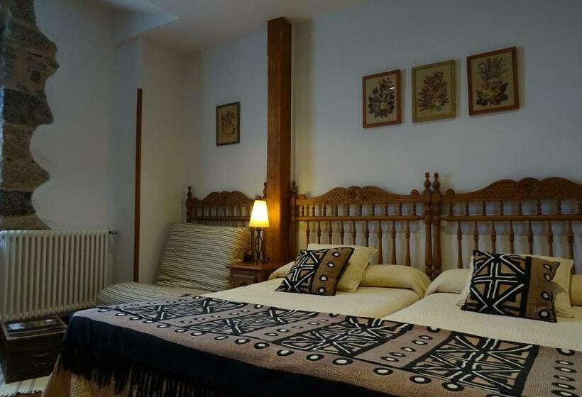 غرفة قياسية ثلاثية, Días De Luna