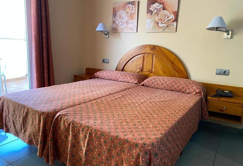 スタンダードシングルルーム, El Pinche De Oro