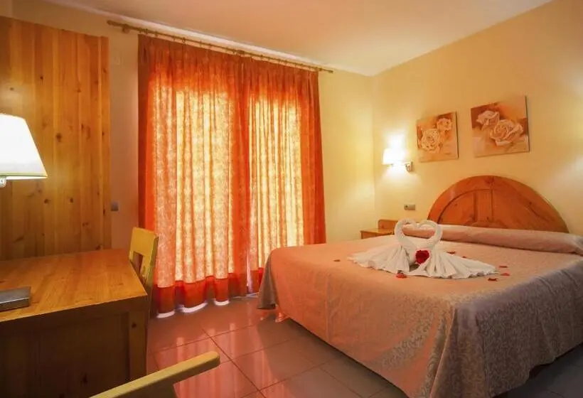 Romanttinen Huone, El Pinche De Oro