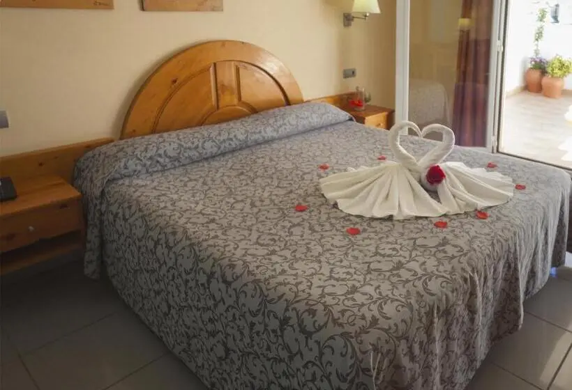 Romanttinen Huone, El Pinche De Oro