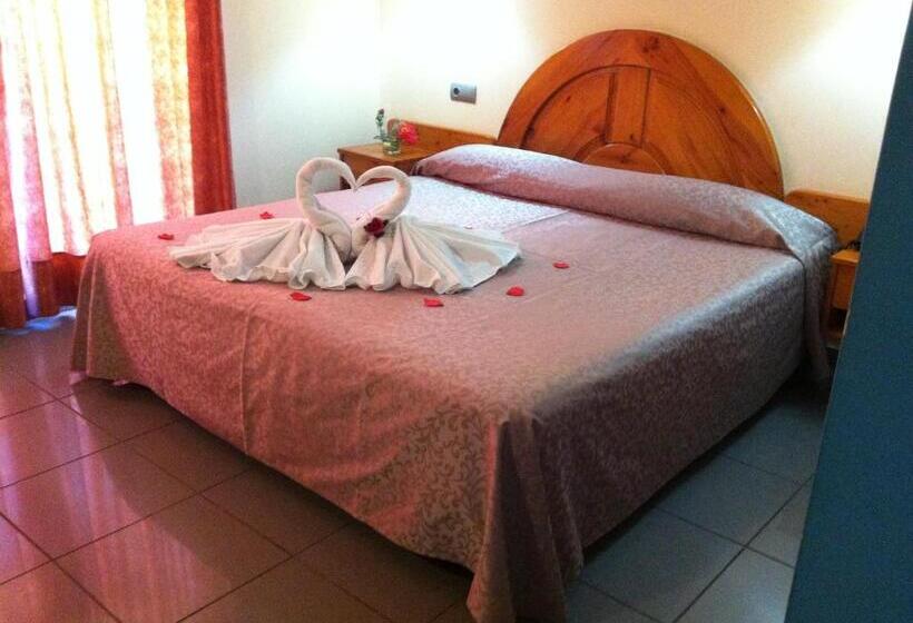 ロマンチックな部屋, El Pinche De Oro