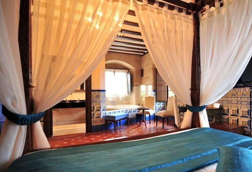 Люкс, Hospederia Palacio De Casafuerte