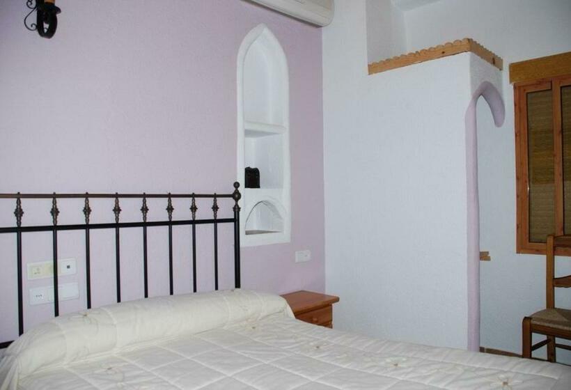 חדר סטנדרט עם טרסה, Hospedería Río Zumeta Spa