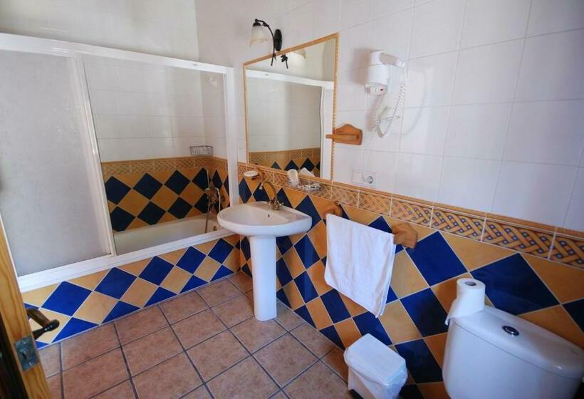 חדר סטנדרט עם טרסה, Hospedería Río Zumeta Spa