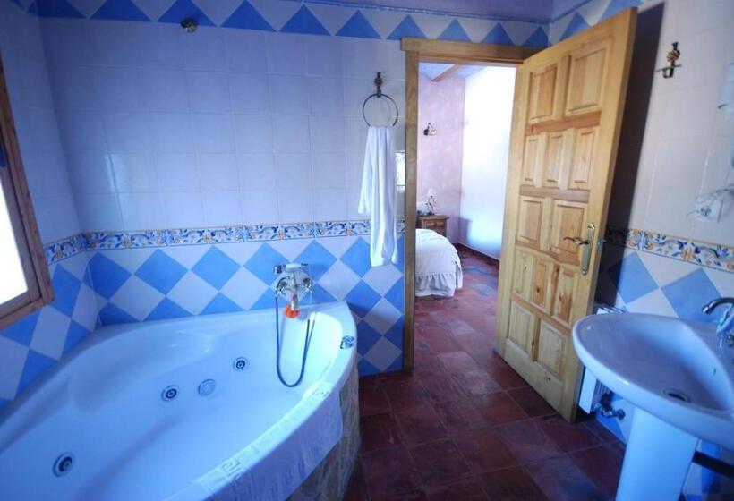 חדר סטנדרט עם ג'קוזי, Hospedería Río Zumeta Spa