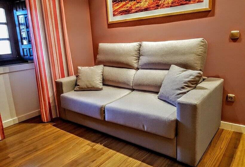 סוויטה, Hospedería Santa Elena