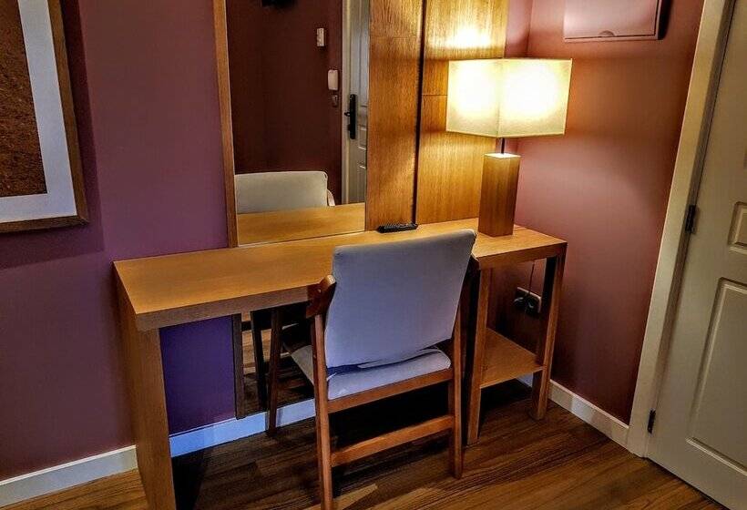 סוויטה, Hospedería Santa Elena