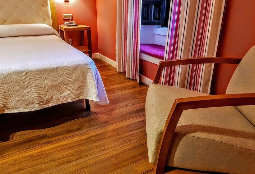 סוויטה, Hospedería Santa Elena