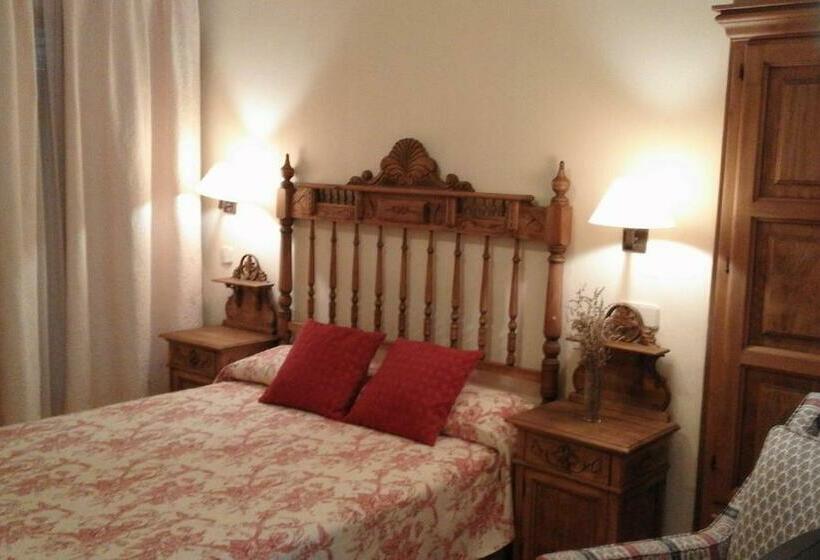 غرفة قياسية مزوَّدة بتراس, Hostal Rural Cumbres De Castilla