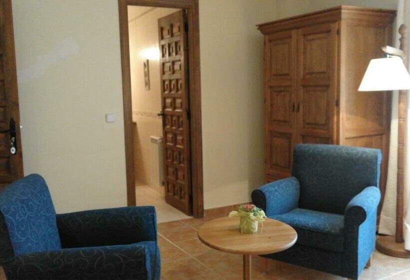 غرفة قياسية مزوَّدة بتراس, Hostal Rural Cumbres De Castilla