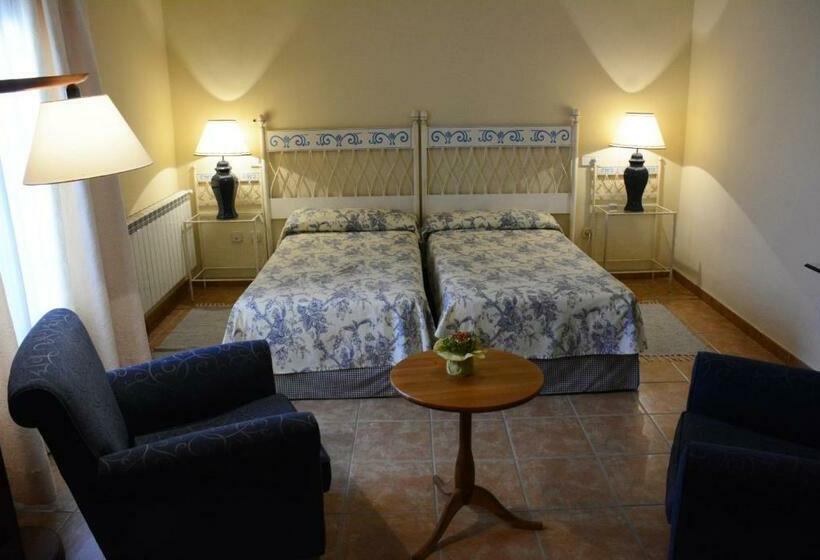 Номер Стандарт с Террасой, Hostal Rural Cumbres De Castilla