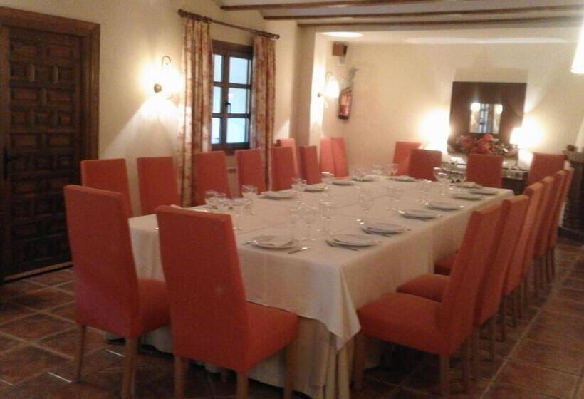 منزل غرفة نوم واحدة, Hostal Rural Cumbres De Castilla