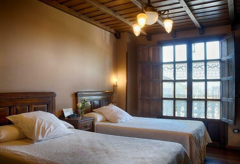 Номер Стандарт, La Moncloa De San Lazaro