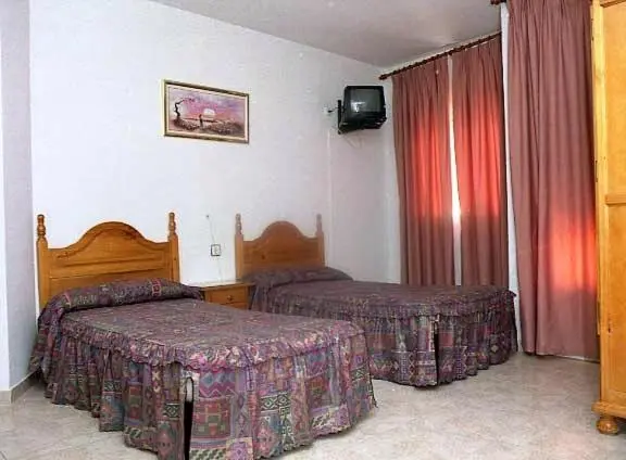 Habitación Triple Estándar, Limas