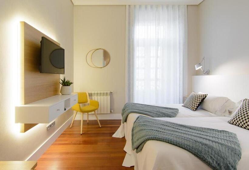 غرفة قياسية, Pazo De Mendoza