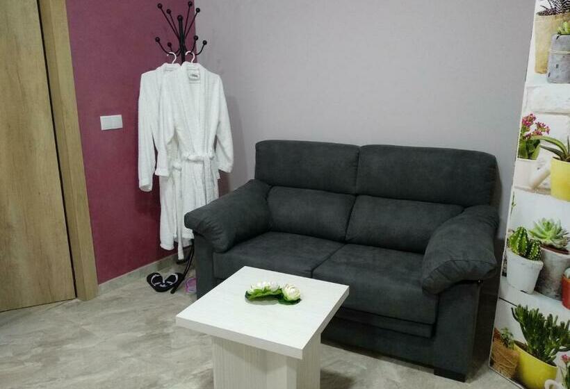 جناح ديلوكس, Primavera