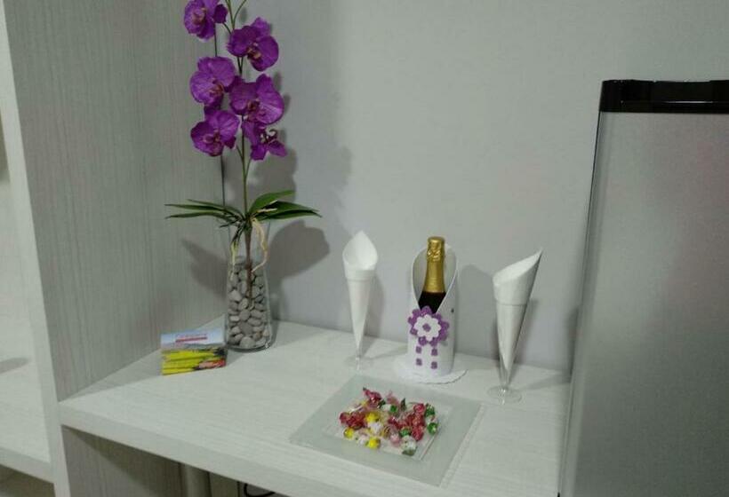 جناح ديلوكس, Primavera