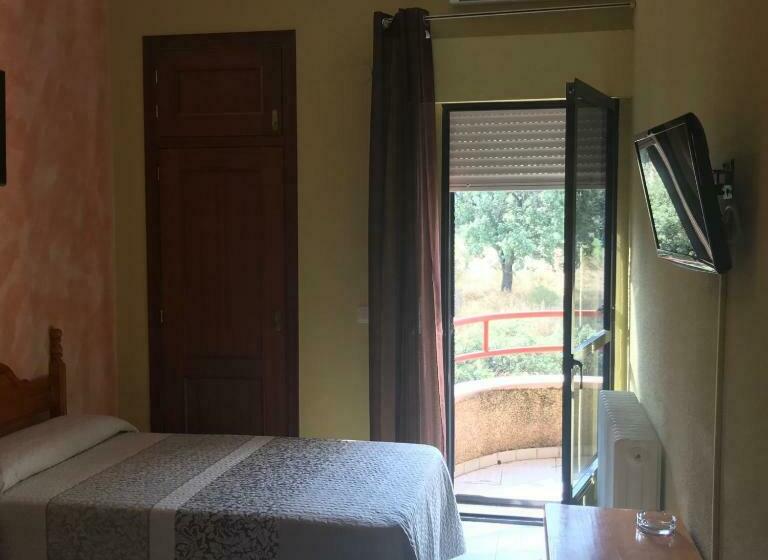 غرفة قياسية, Restaurante Jarilla