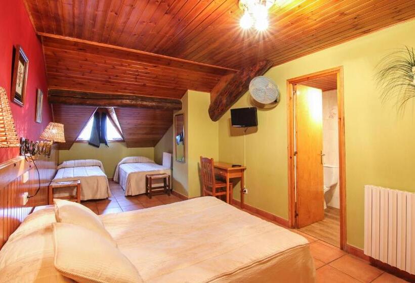 Четырехместный Номер Стандарт, Roch