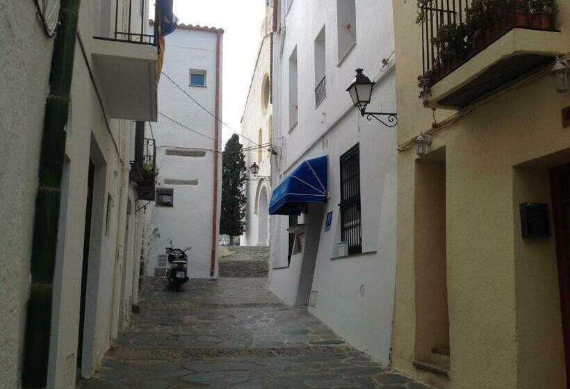 Номер Стандарт, Vehí