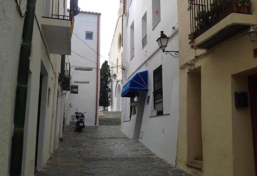 Номер Стандарт Трехместный, Vehí