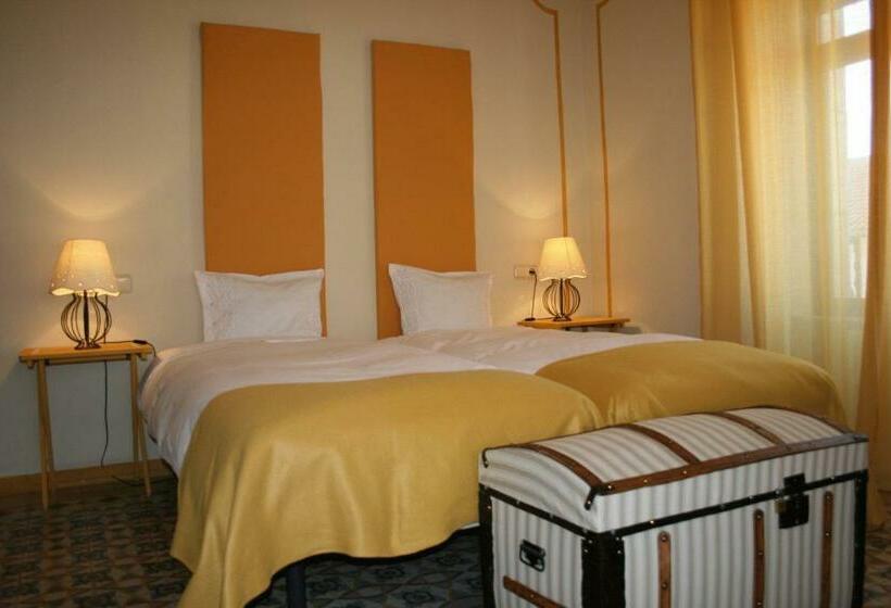 غرفة قياسية, Villa Maria