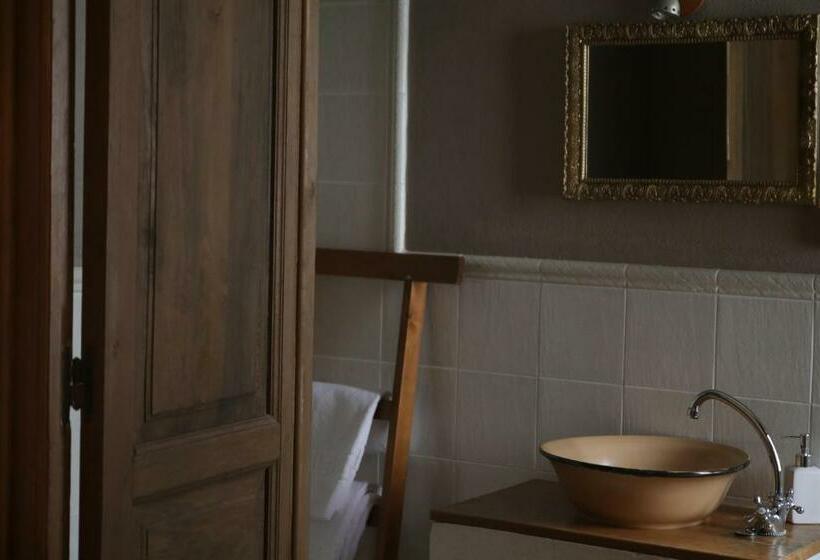 غرفة قياسية, Villa Maria