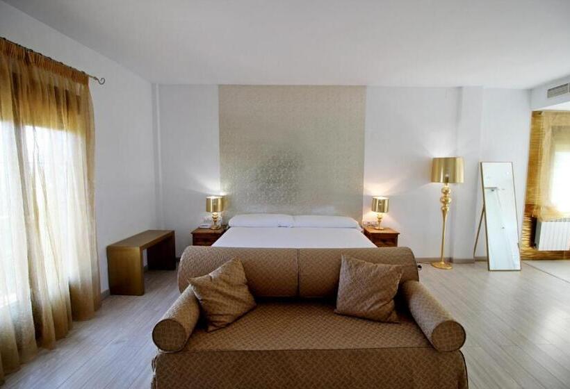 سوییت با چشمانداز کوه, Villa Xarahiz